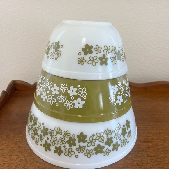 Vintage Pyrex Crazy Daisy Spring Blossom Floral Mixing Bowls - Picture 1 of 6